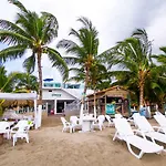 Green Covenas By Bernalo Hotels