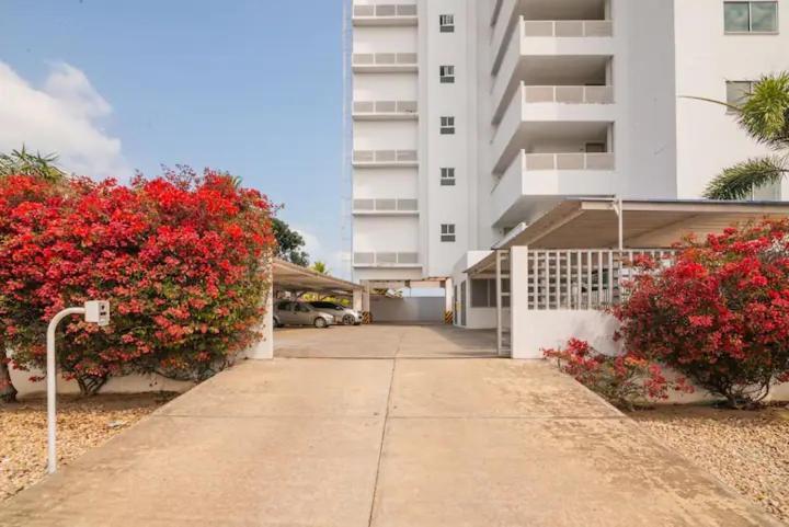 Con Balcon Y Vista Al Mar En Apartment *