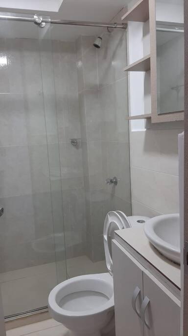 Apartment Lovely Brand New 3 Bedroom With Pool *