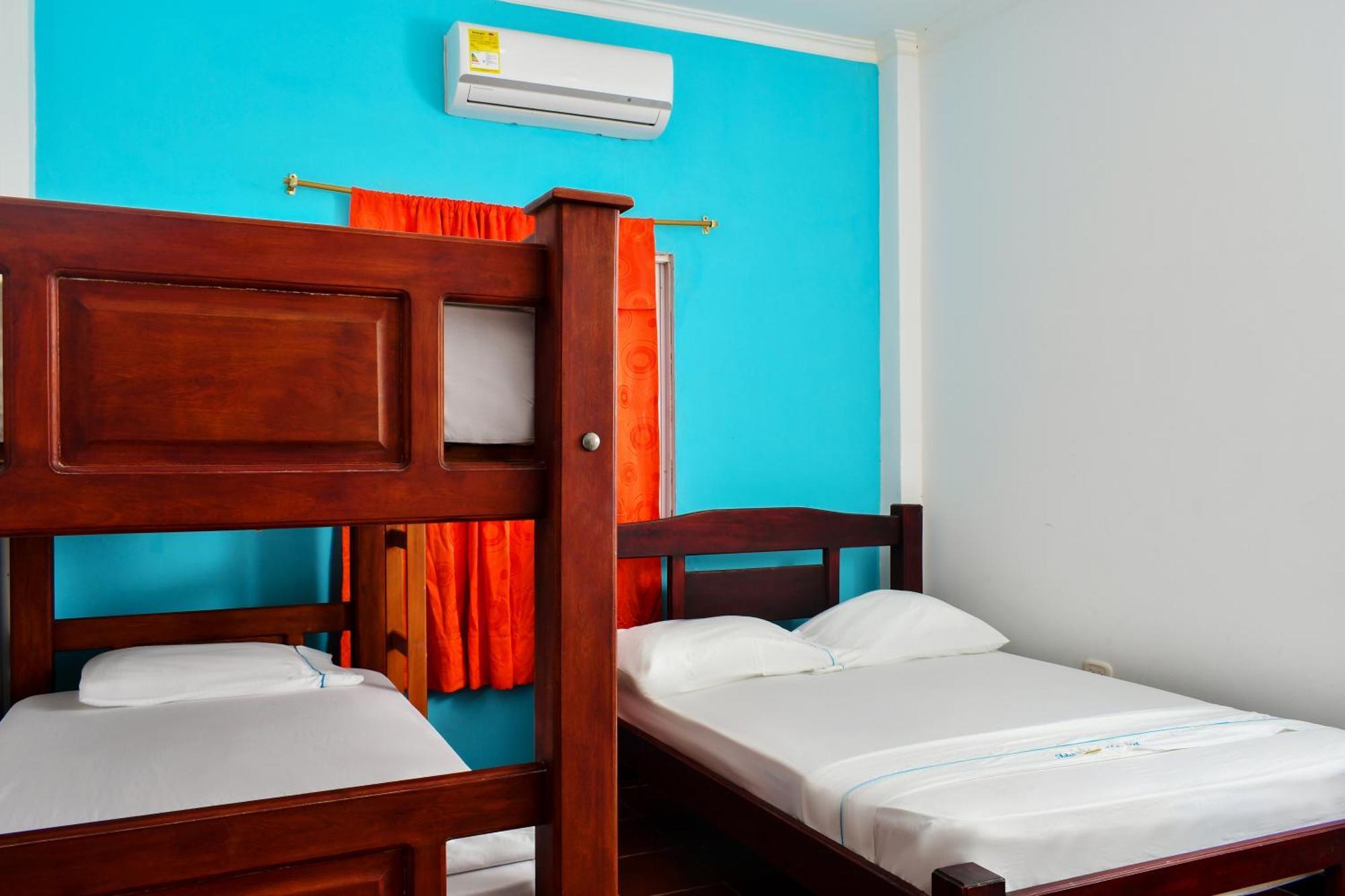 Aparthotel Isla Magica *