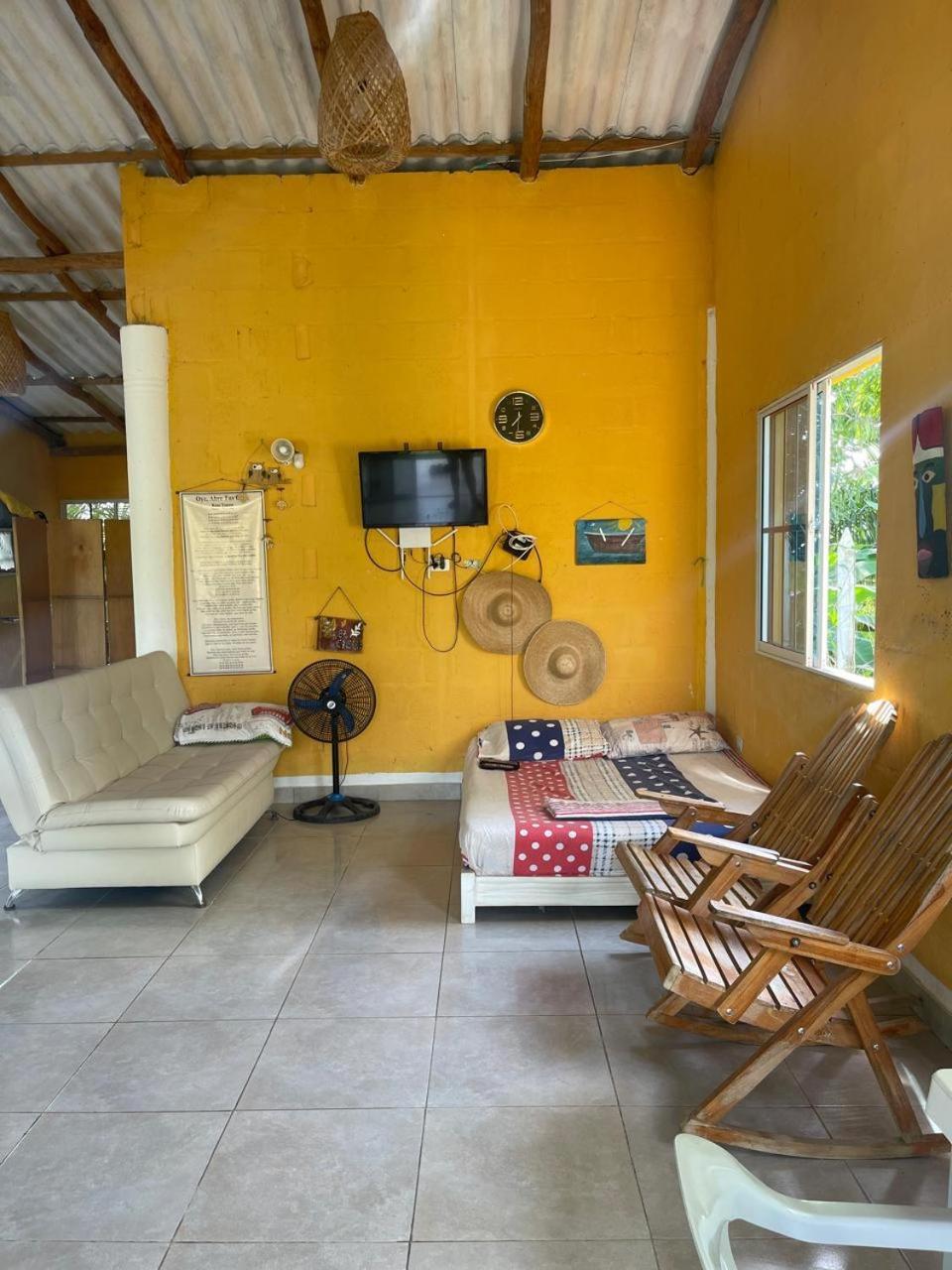 Cerca Al Mar - A 200 Mts Apartment Covenas