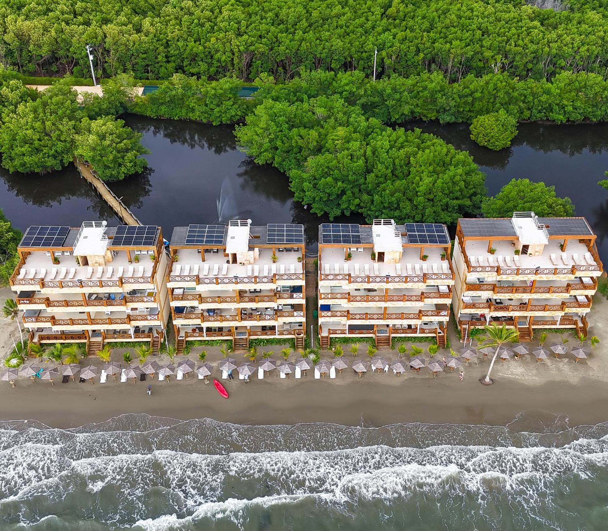 Apartahotel Selvatica Mar Vista Al Mar Coveñas