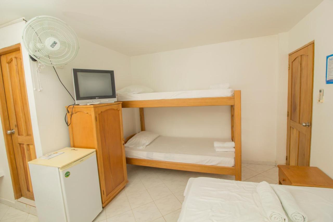 Hotel Brisas Del Mar 3*